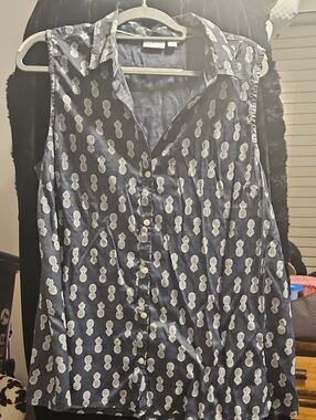 Kim Rogers Navy Sleeveless Pineapple Button-Up Top